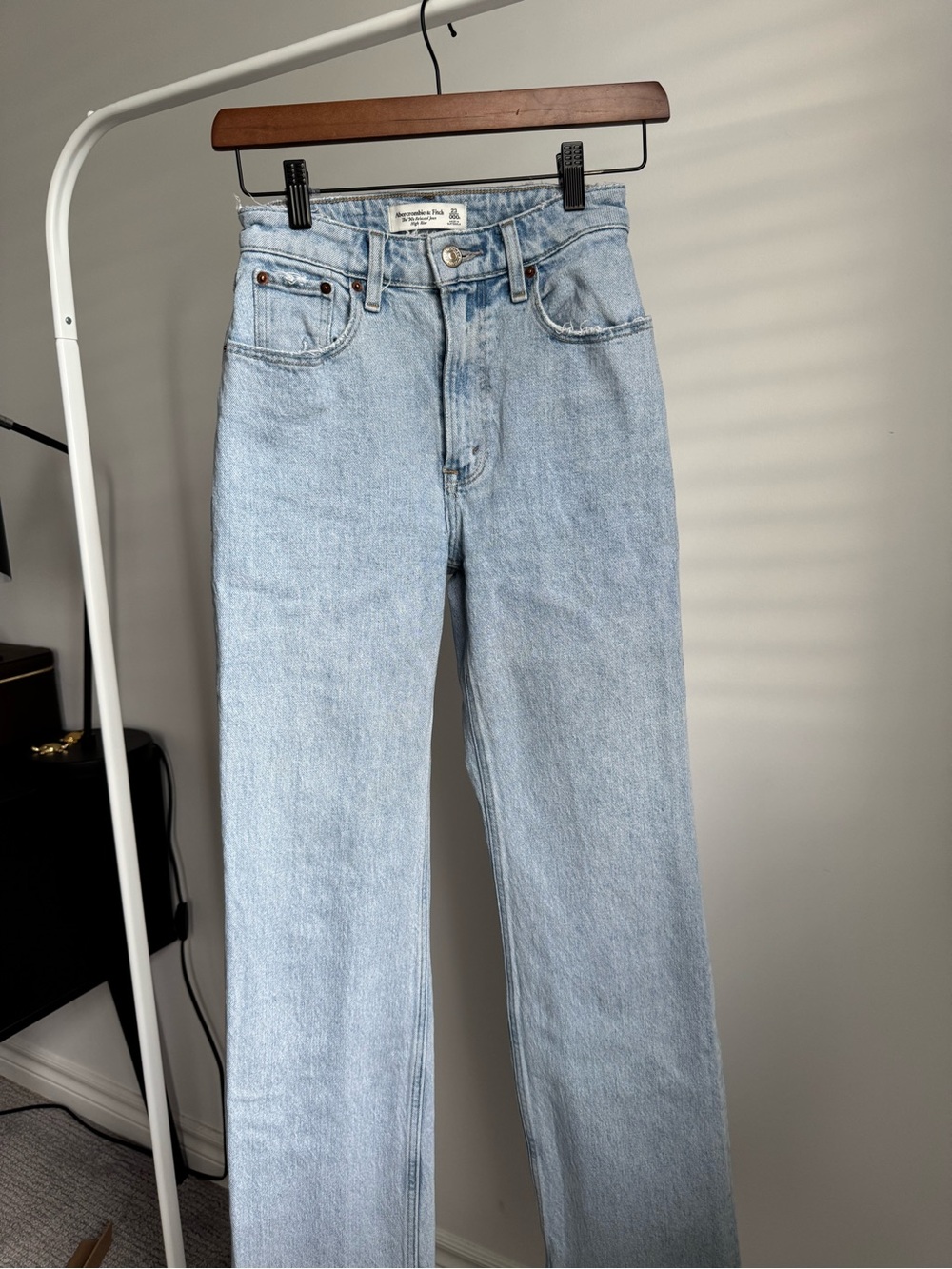 Abercrombie and Fitch Curve Love High Rise Straight Jean Size 23